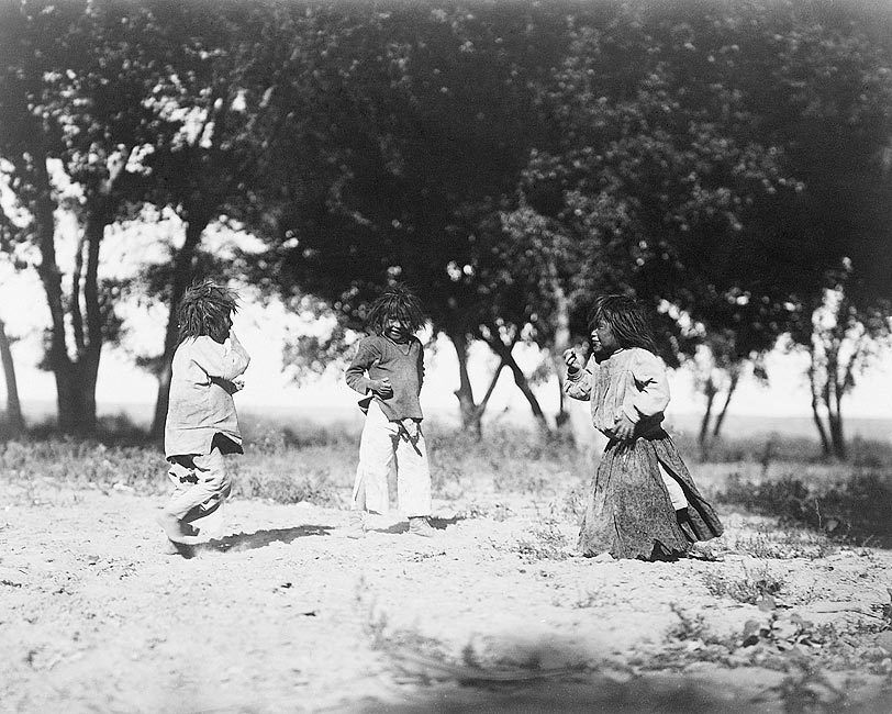 NAVAJO INDIAN CHILDREN EDWARD S. CURTIS 1905 11x14 GLOSSY PHOTO PRINT