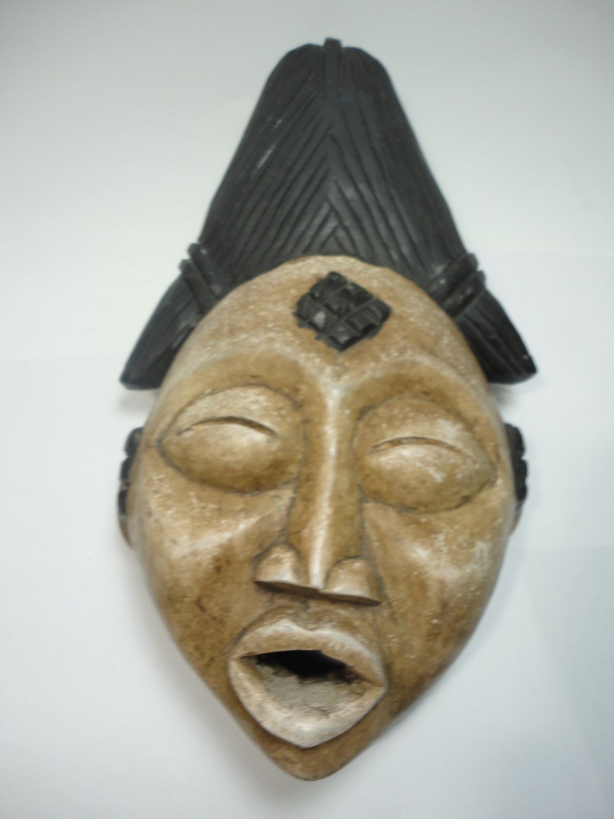 African small  wood Mask Gabon Ancestral Punu / tribal  black & white painted   