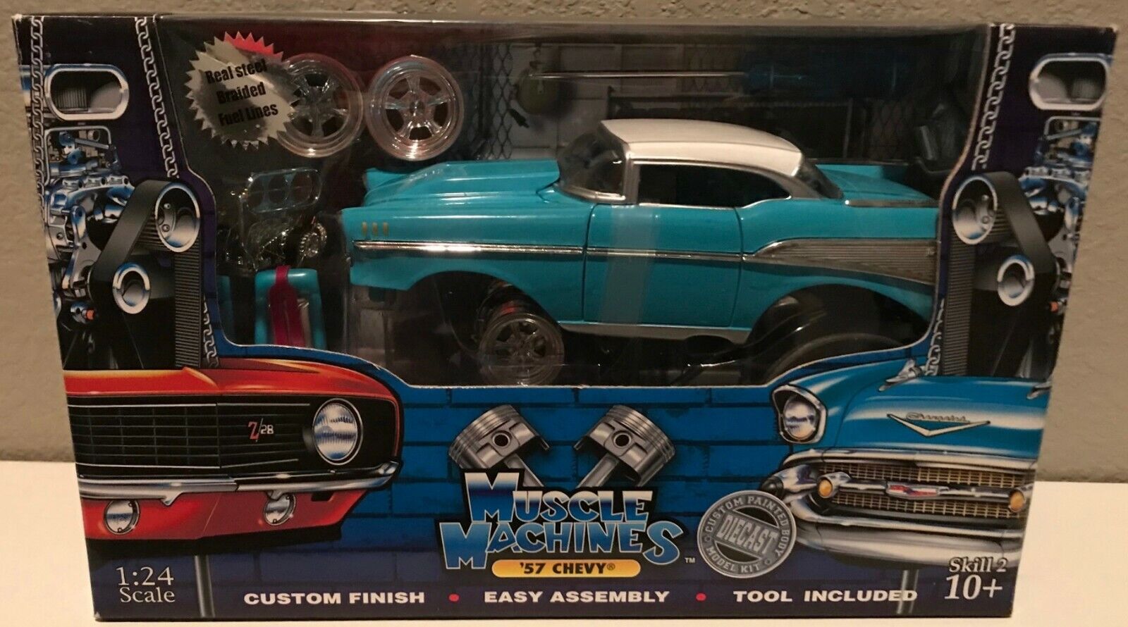 Funline Muscle Machines Aqua/Turquoise 1957 Chevy Build-It 1:24 Scale - NIB