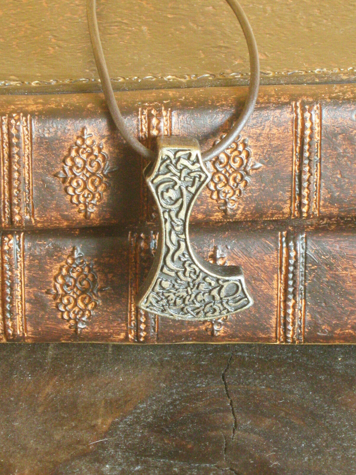 New Medieval Renaissance Celtic Viking War Axe Medal Pendant Amulet