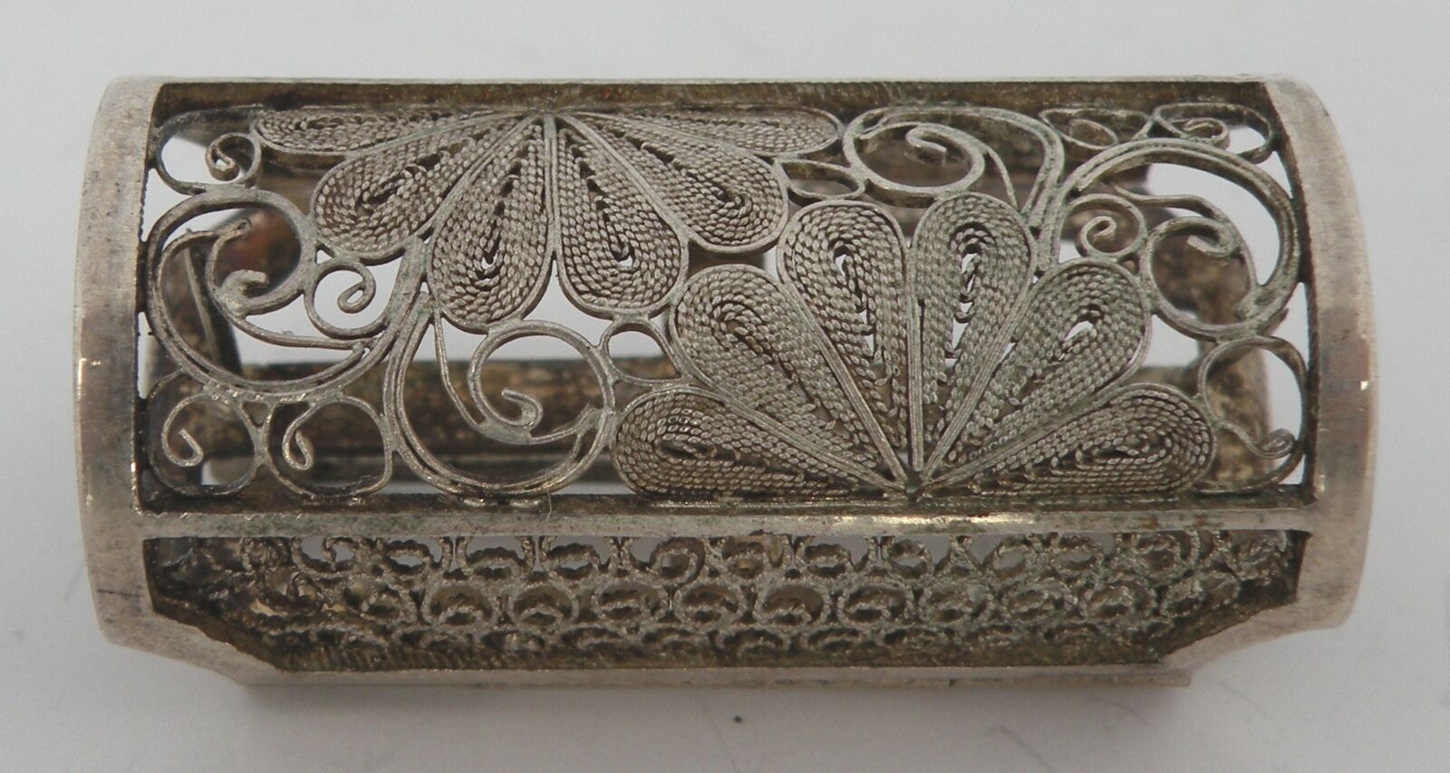 Early 1900\'s Japanese export 950 sterling Silver Filigree Vinaigrette pin brooch