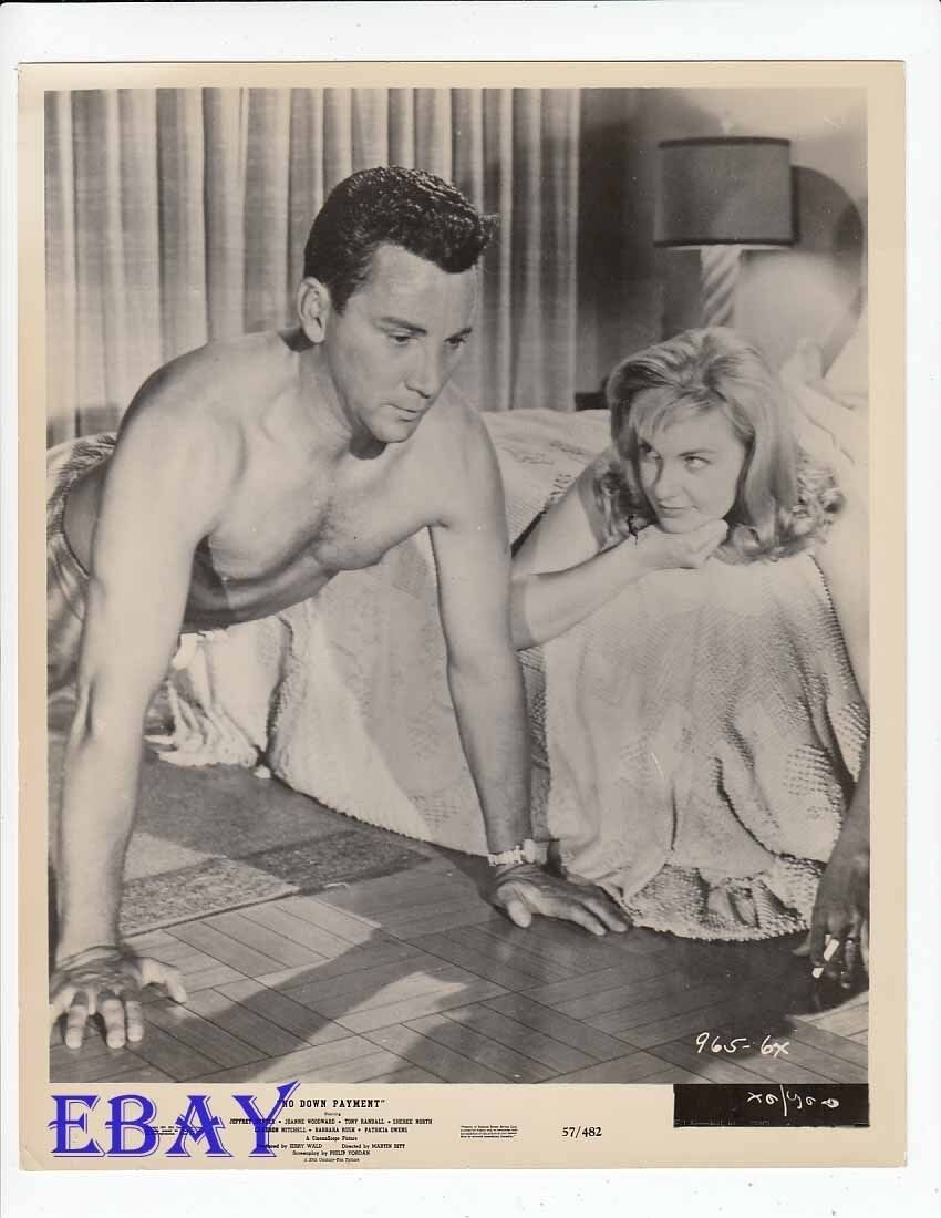 Cameron Mitchell barechested, Joanne Woodward VINTAGE Photo No Down Payment