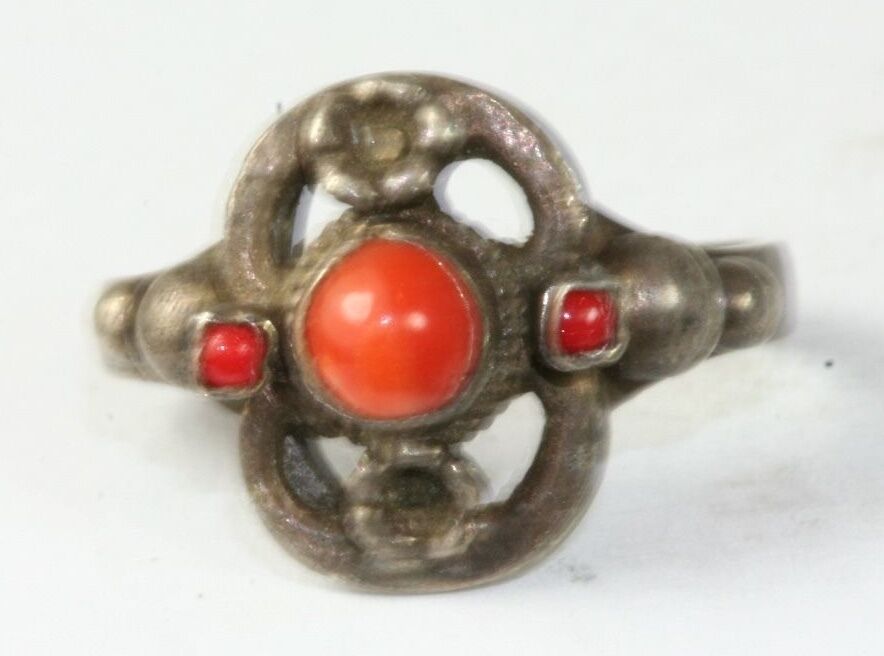 VINTAGE EARLY 1900\'S AUSTRO HUNGARIAN 800 STERLING SILVER CORAL RING
