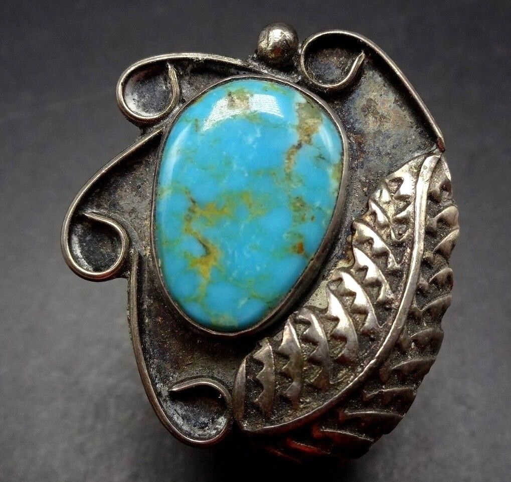 Classic OLD PAWN Vintage NAVAJO Sterling Silver TURQUOISE RING size 8.25