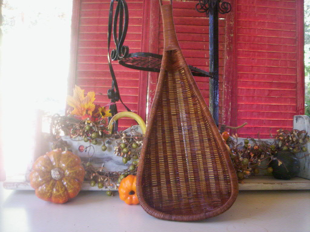 Handmade Basket/Vintage fall wall and door Traditional basket/Country basket