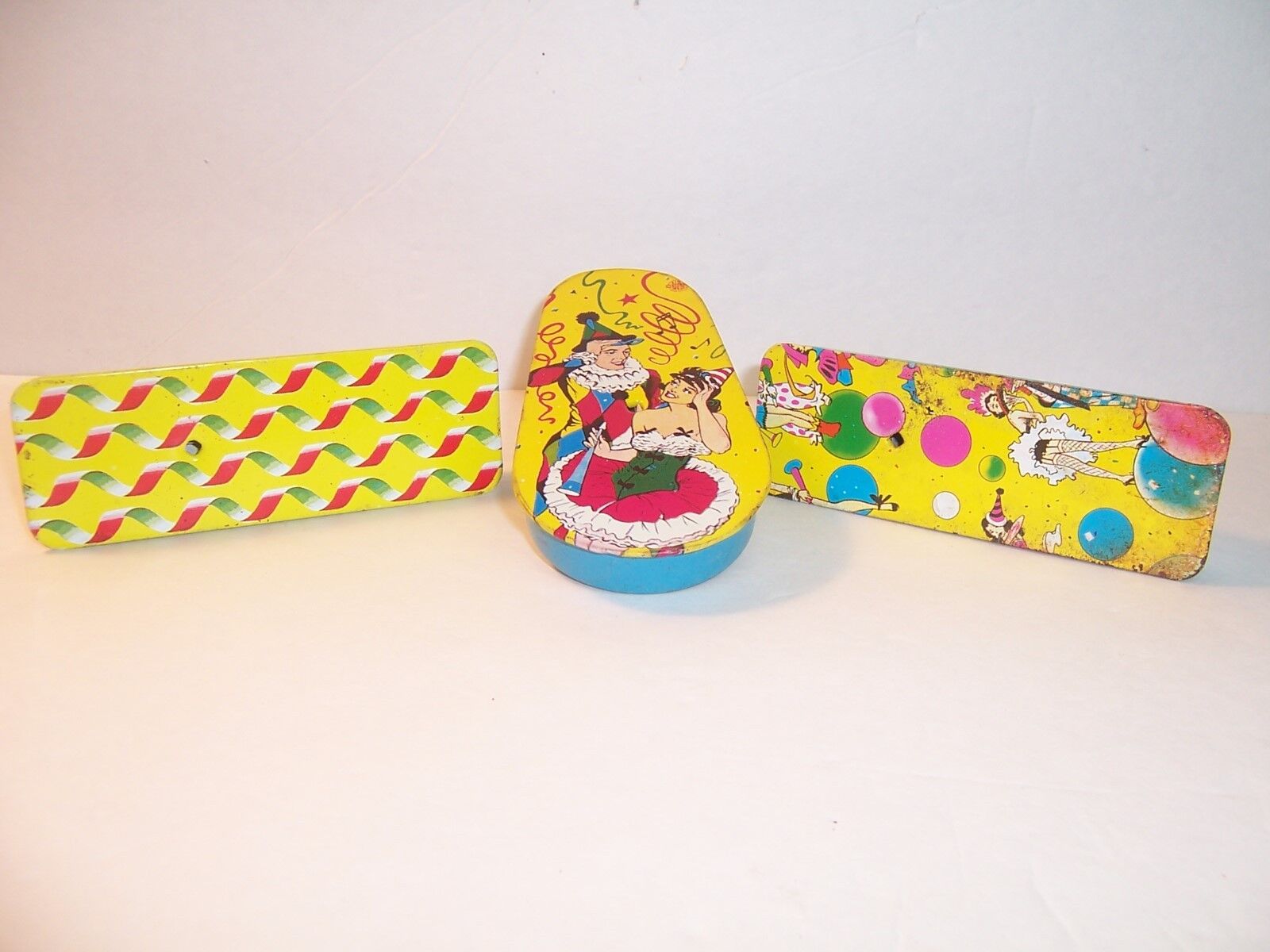 VINTAGE TIN NOISE MAKERS - NEW YEARS / HALLOWEEN - WORK GREAT - LOT OF 3  - VGC