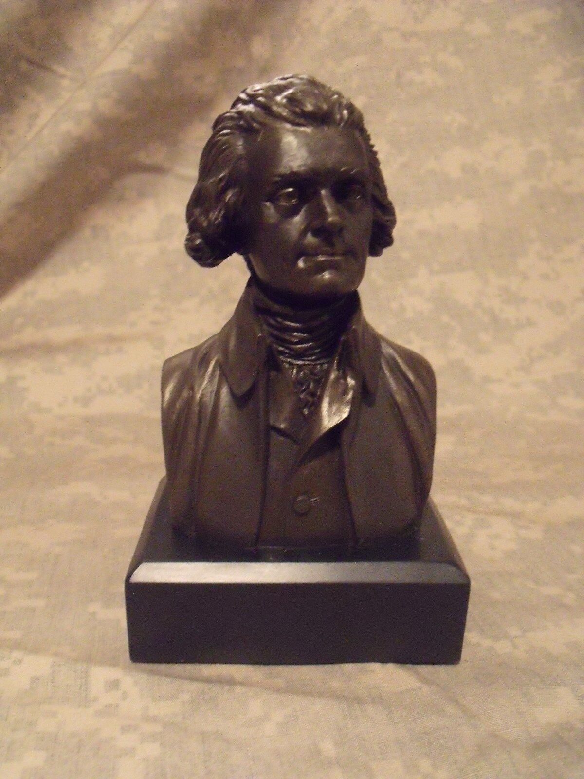 Thomas Jefferson Statue/Bust  : NEW IN BOX  6\