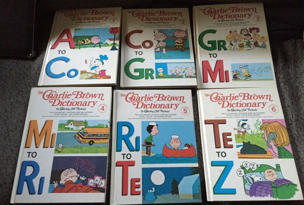 VINTAGE 1973 PEANUTS The CHARLIE BROWN DICTIONARY 6 VOLUME Children\'s Set Snoopy