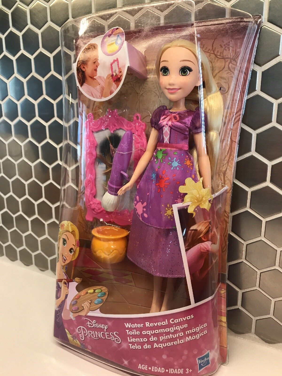 Disney Princess Rapunzel\'s Water Reveal Canvas Tangled Doll