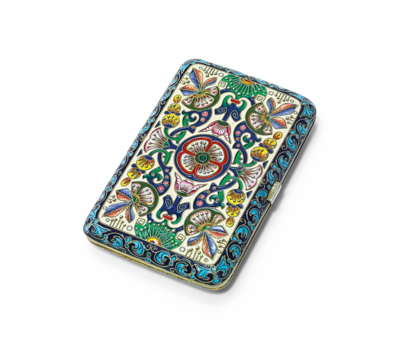 A RUSSIAN GILDED SILVER AND SHADED ENAMEL CIGARETTE CASE, FEDOR RÜCKERT, MOSC...