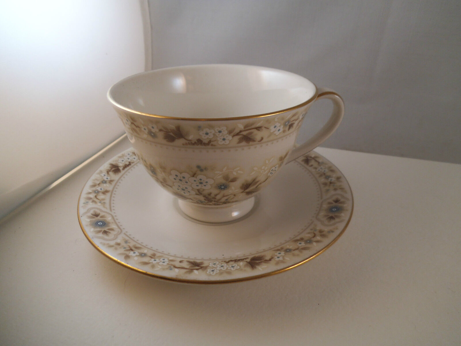 Vintage Royal Doulton Mandalay Teacup Tea Cup & Saucer White Flowers