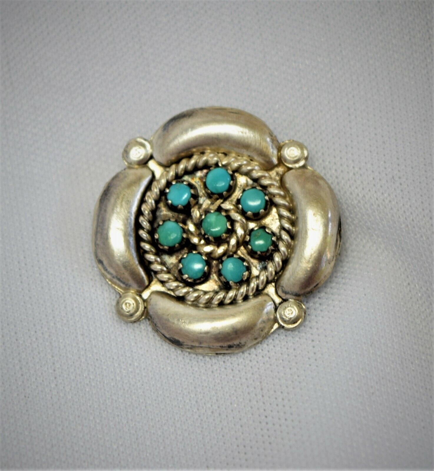 Dainty Vintage Old Pawn NAVAJO Sterling Silver Petit Point 1\