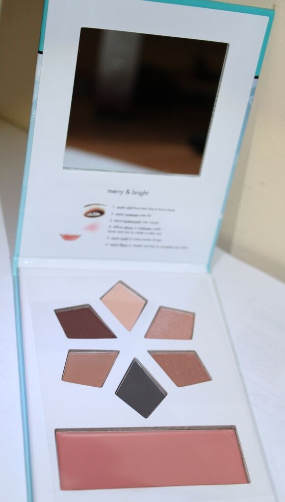 STILA Merry Bright Collectible Palette Travel Mirror Eye Shadow Lip&Cheek Cream