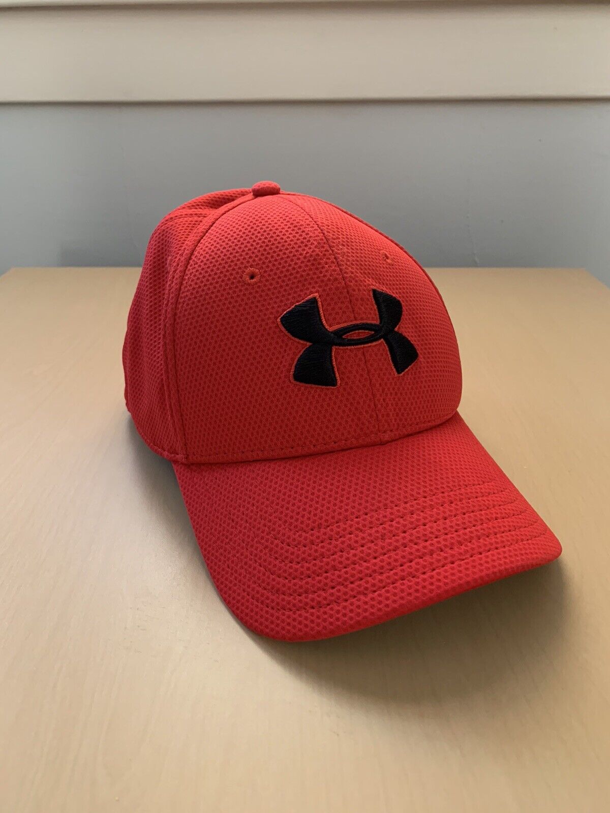 Under Armour Blitzing Stretch Fit Cap UA Hat LG/XL.  Runs small.  Very nice used