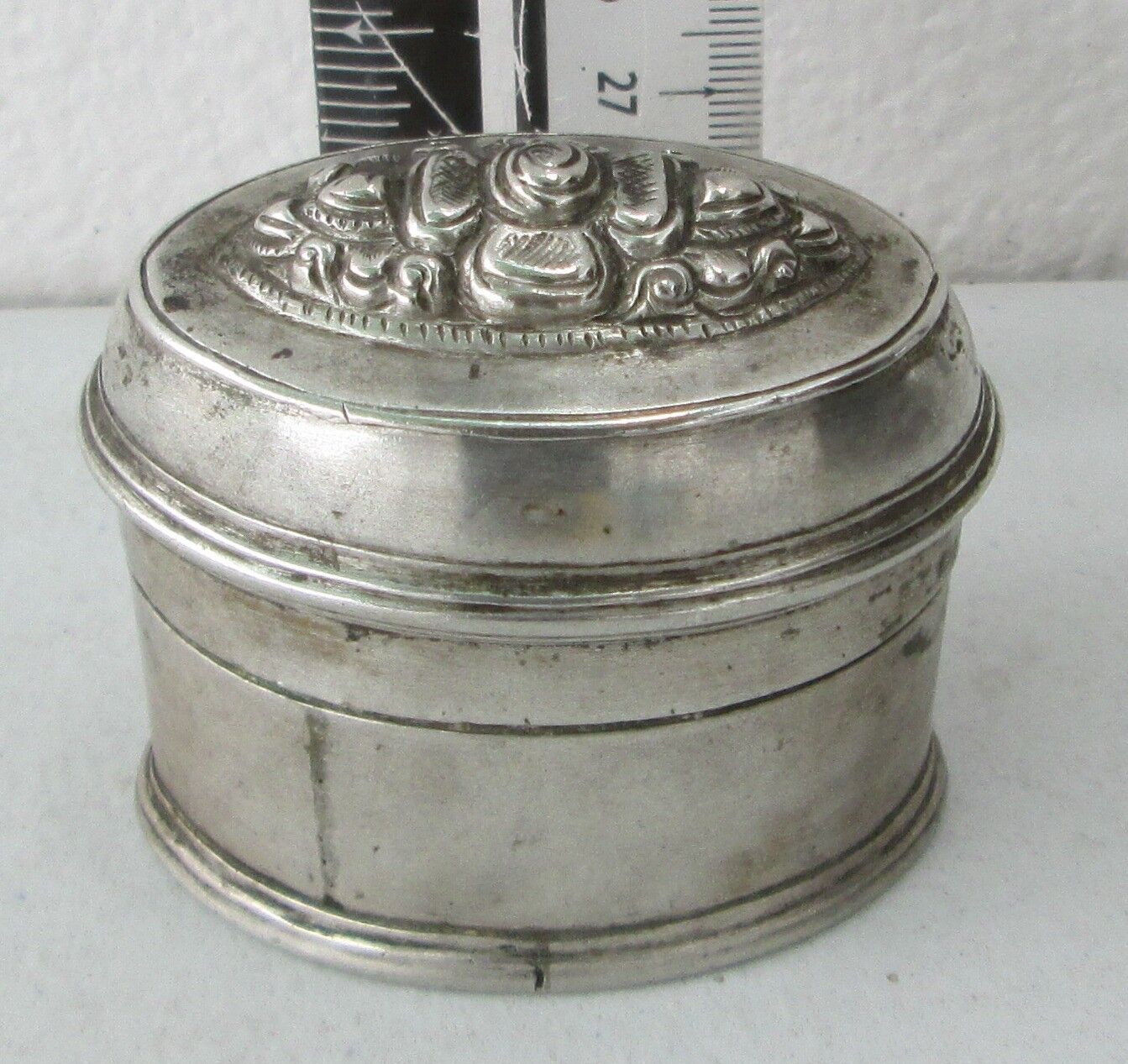 HIGH QUALITY Antique Silver Betelnut Betel Nut Lime Box 19th c.