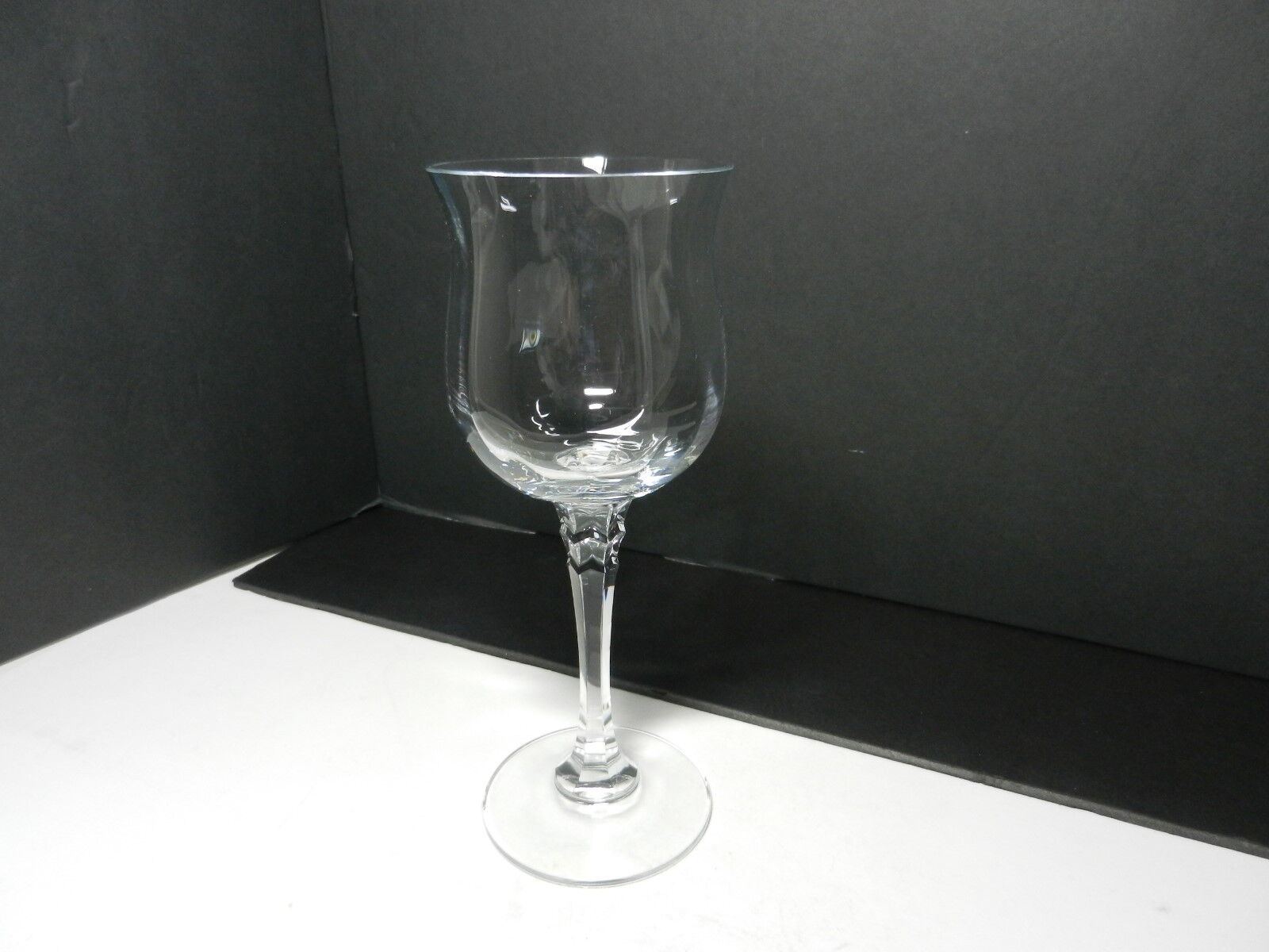 Towle Crystal Silhouette Water Goblet Clear w Optic 8 1/2\