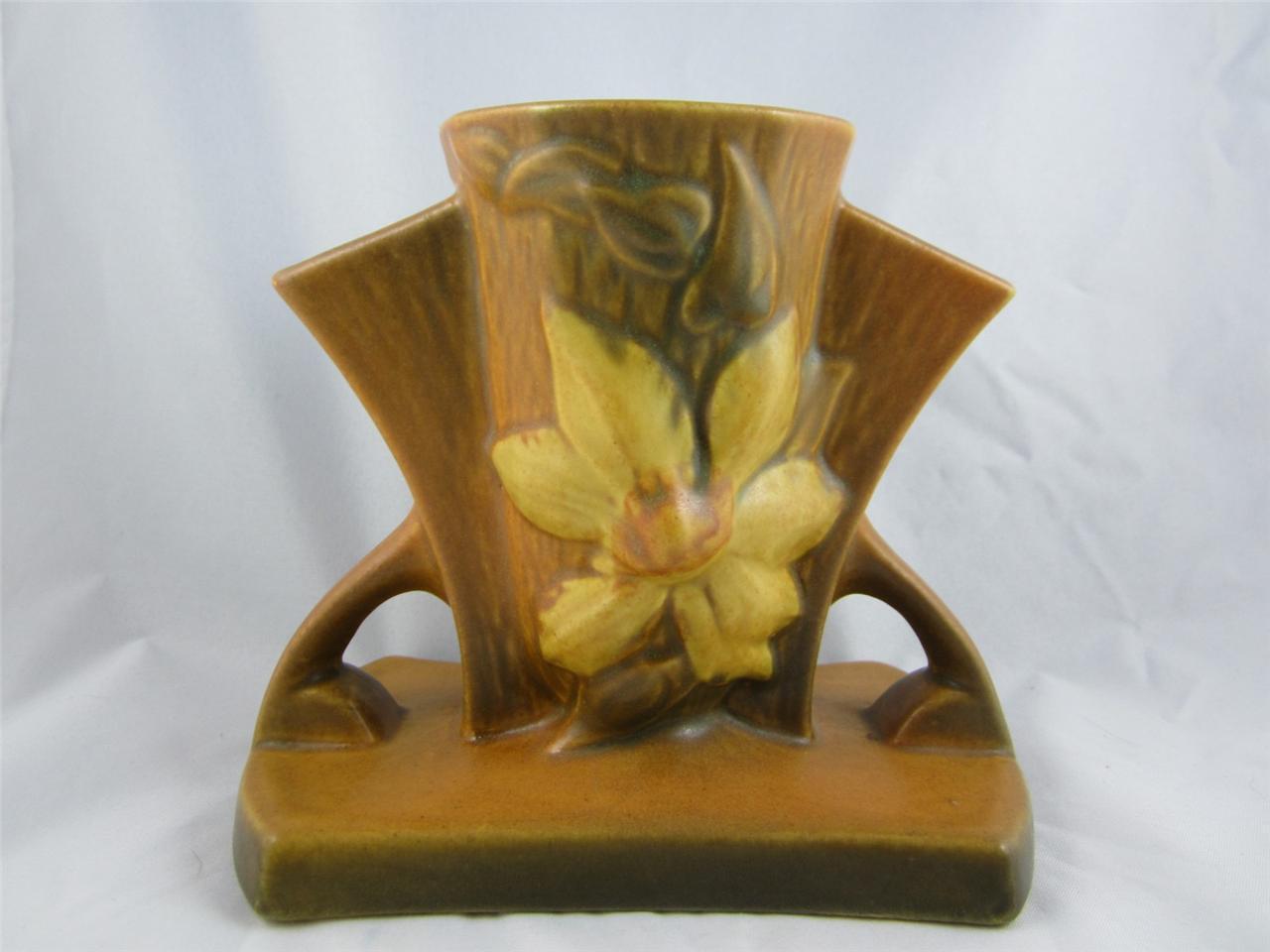 Beautiful Vintage Brown/Tan Roseville Pottery 5\