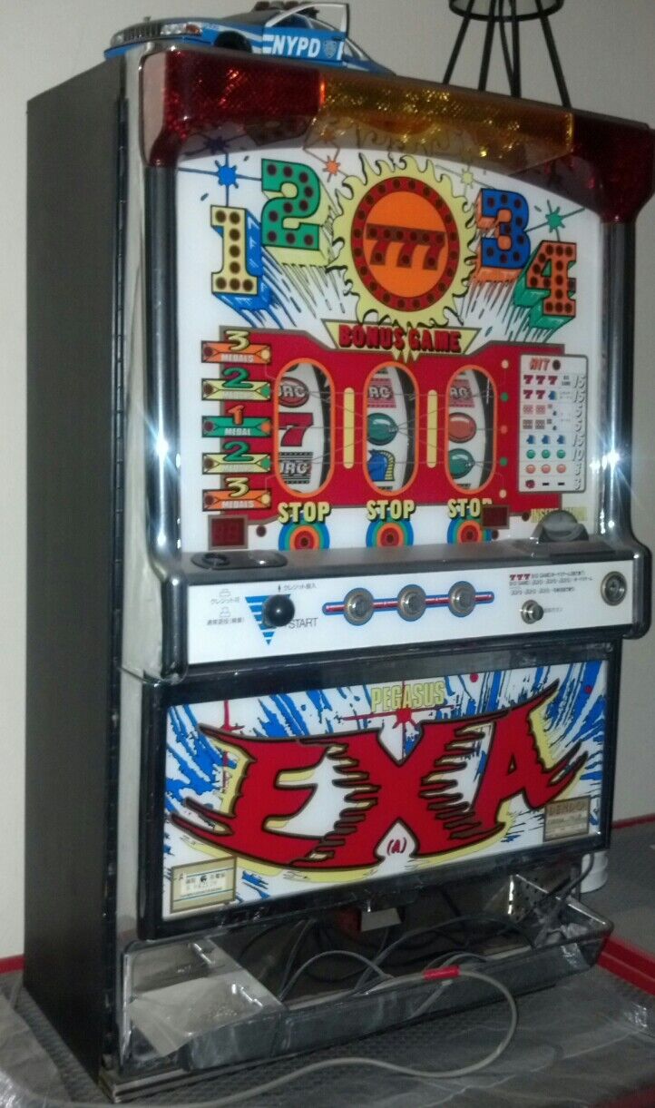 In NYC NY Vtg PEGASUS EXA Slot Machine w/TOKENS/PROGRAMING KEY/DOOR KEY/WORKING