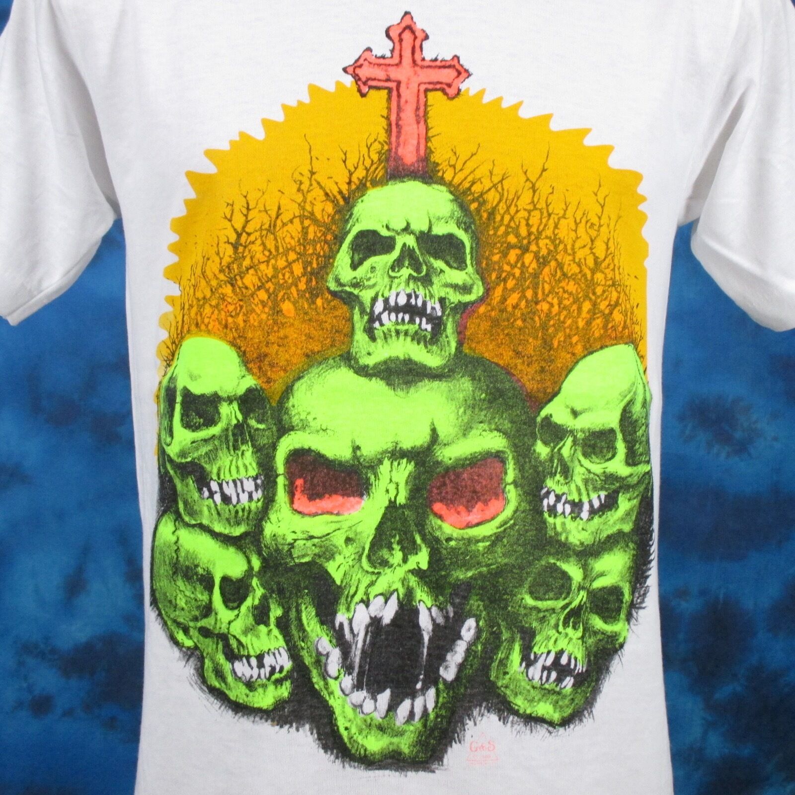 vintage 80s SKULL CEMETERY T-Shirt SMALL zombie skeleton horror punk rock thin