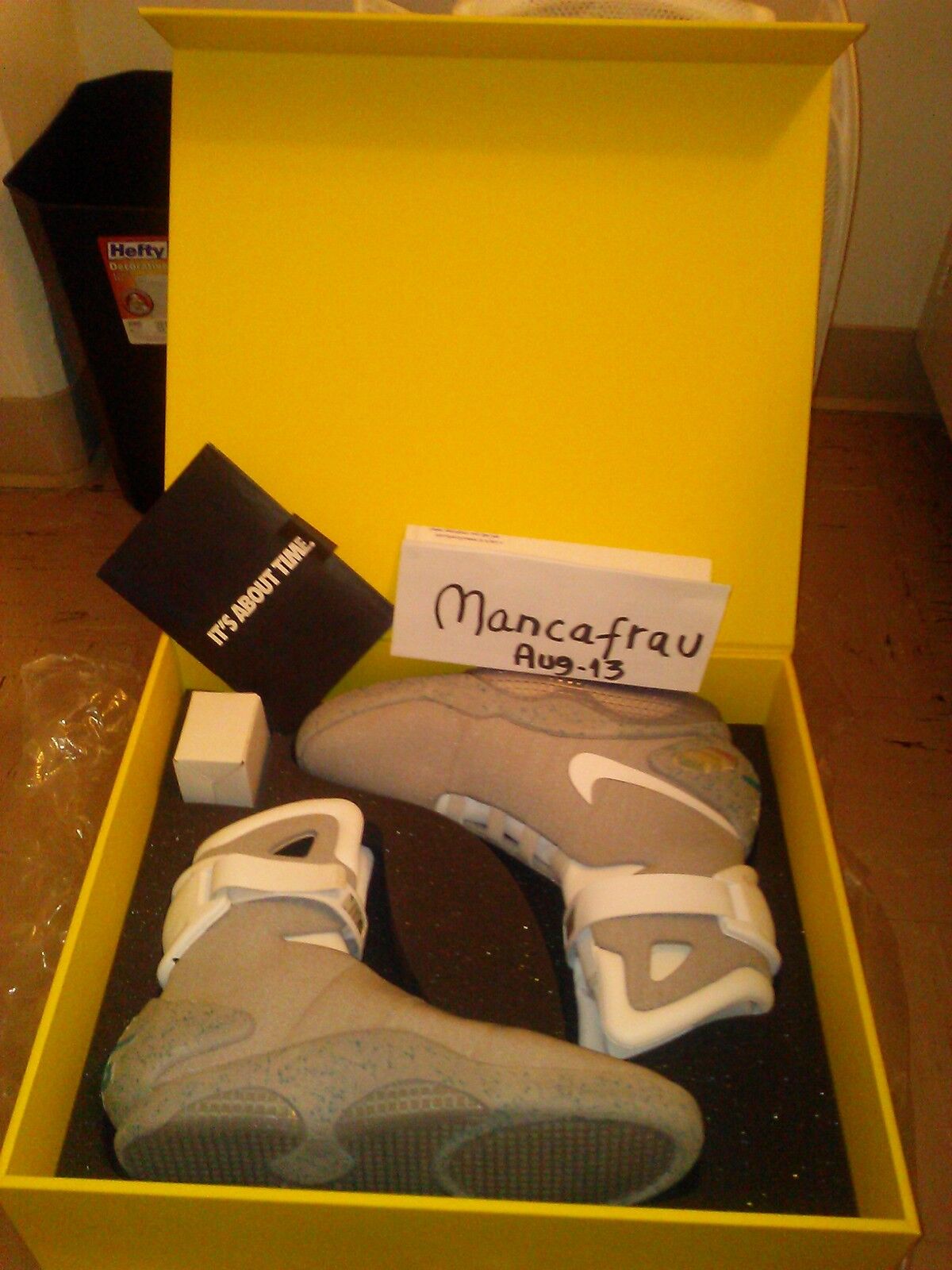 LIMITED EDITION 2011 NIKE MAG SIZE 13 BACK TO THE FUTURE MCFLY AIR SHOES BOOTS