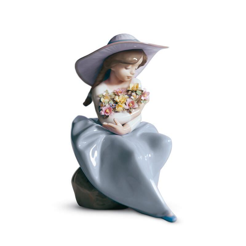 Lladro Fragrant Bouquet Girl Figurine 01005862 