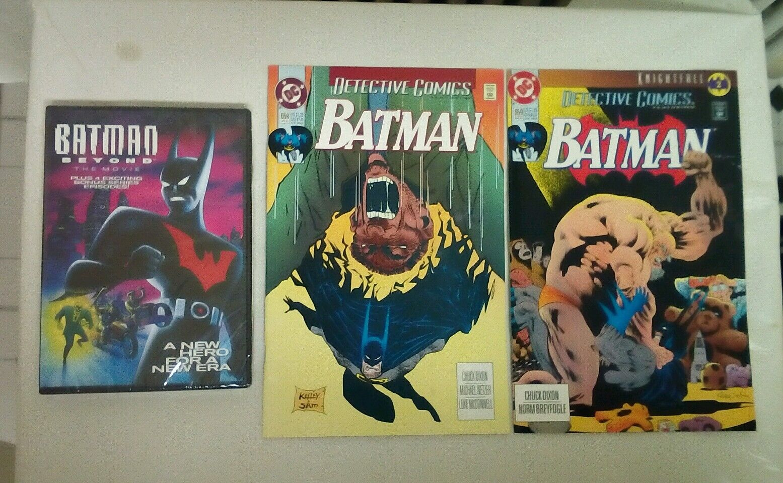 Batman Beyond DVD + Detective Comics issue #658 + 659(For true Batman fans)
