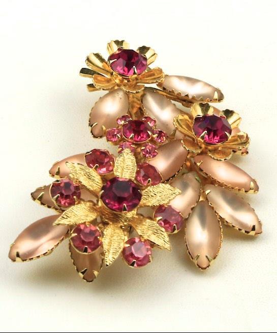 Vintage Pink Rhinestone Gold-Tone Flower Brooch Pin Judy Lee Signed 1950s Retro