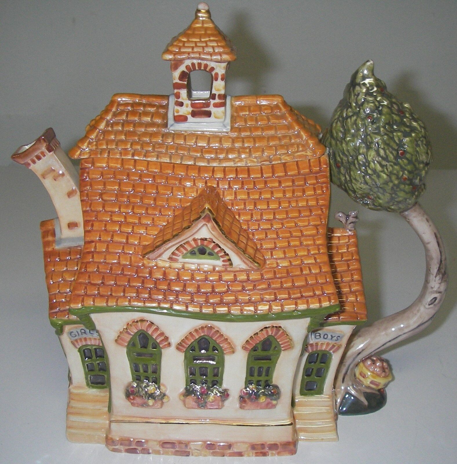 Collectible Novelty TEAPOT Ceramic Dept 56 Tea & Crumpets Boarding School 2002