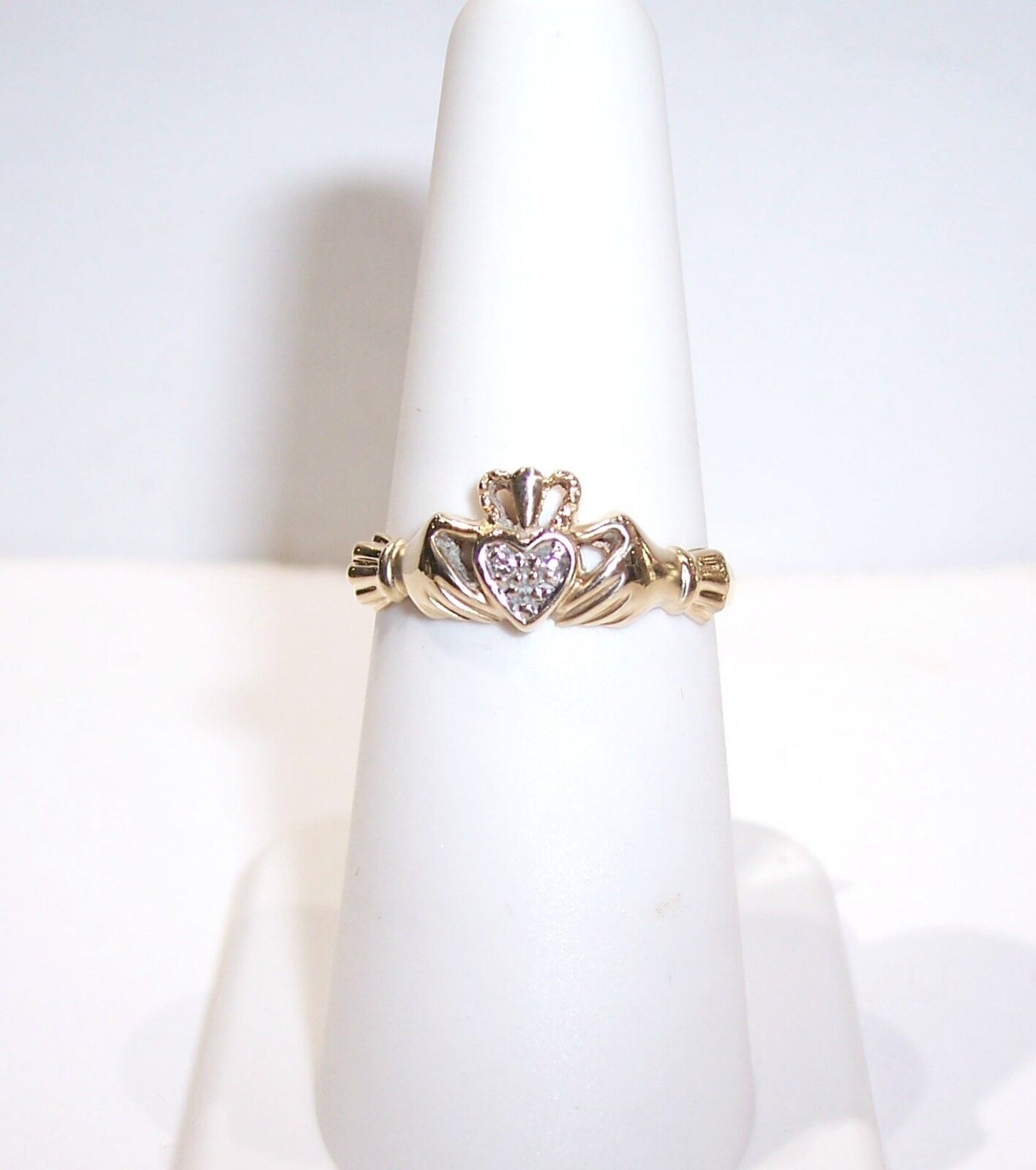 PETITE CLADDAGH RING- ESTATE SALE- CLEARANCE CLOSE OUT SALE- BUY IT NOW