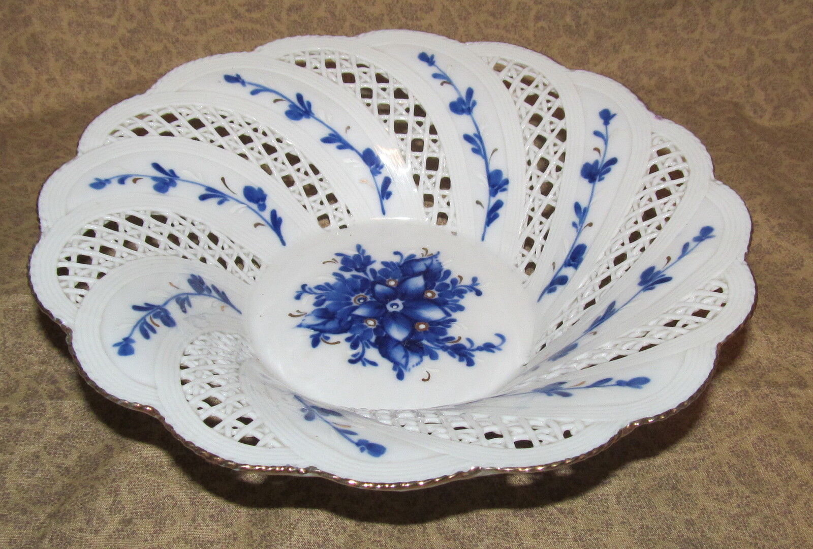 Finest Quality Continental Antique Porcelain Reticulated Dish