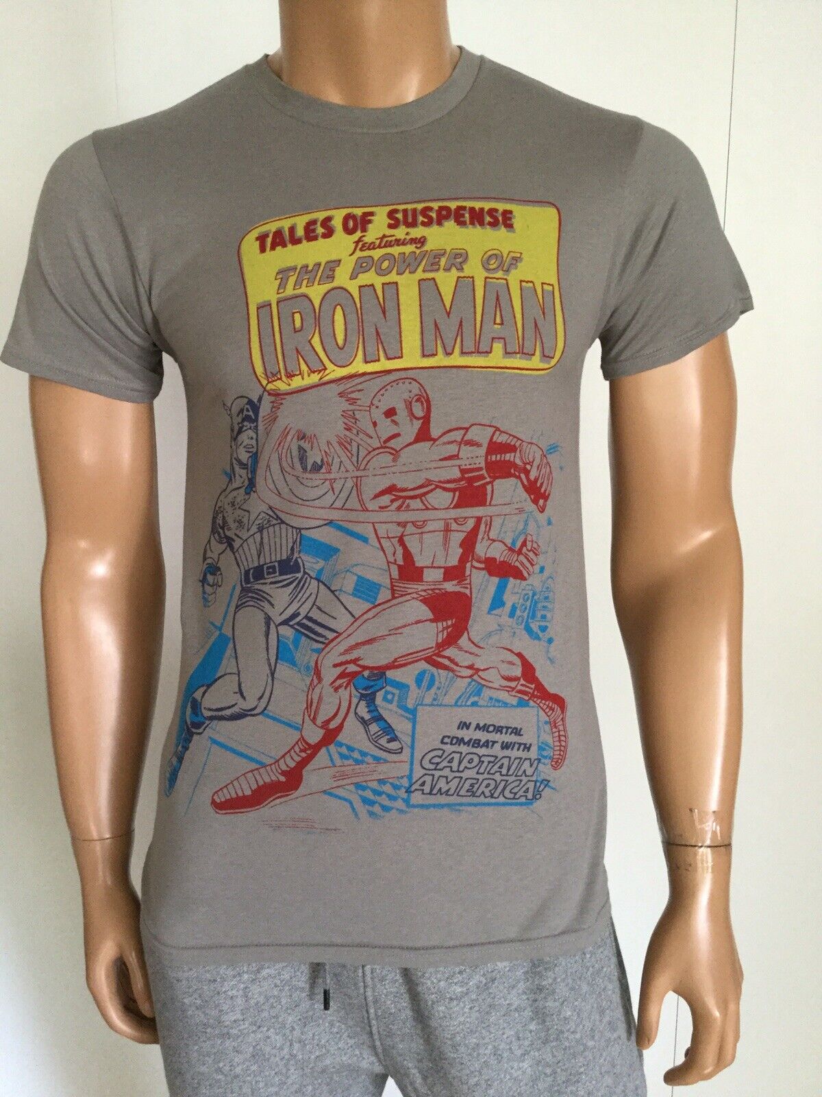 Disneyland Walt Disney World by Hanes Iron Man  T-Shirt Size S