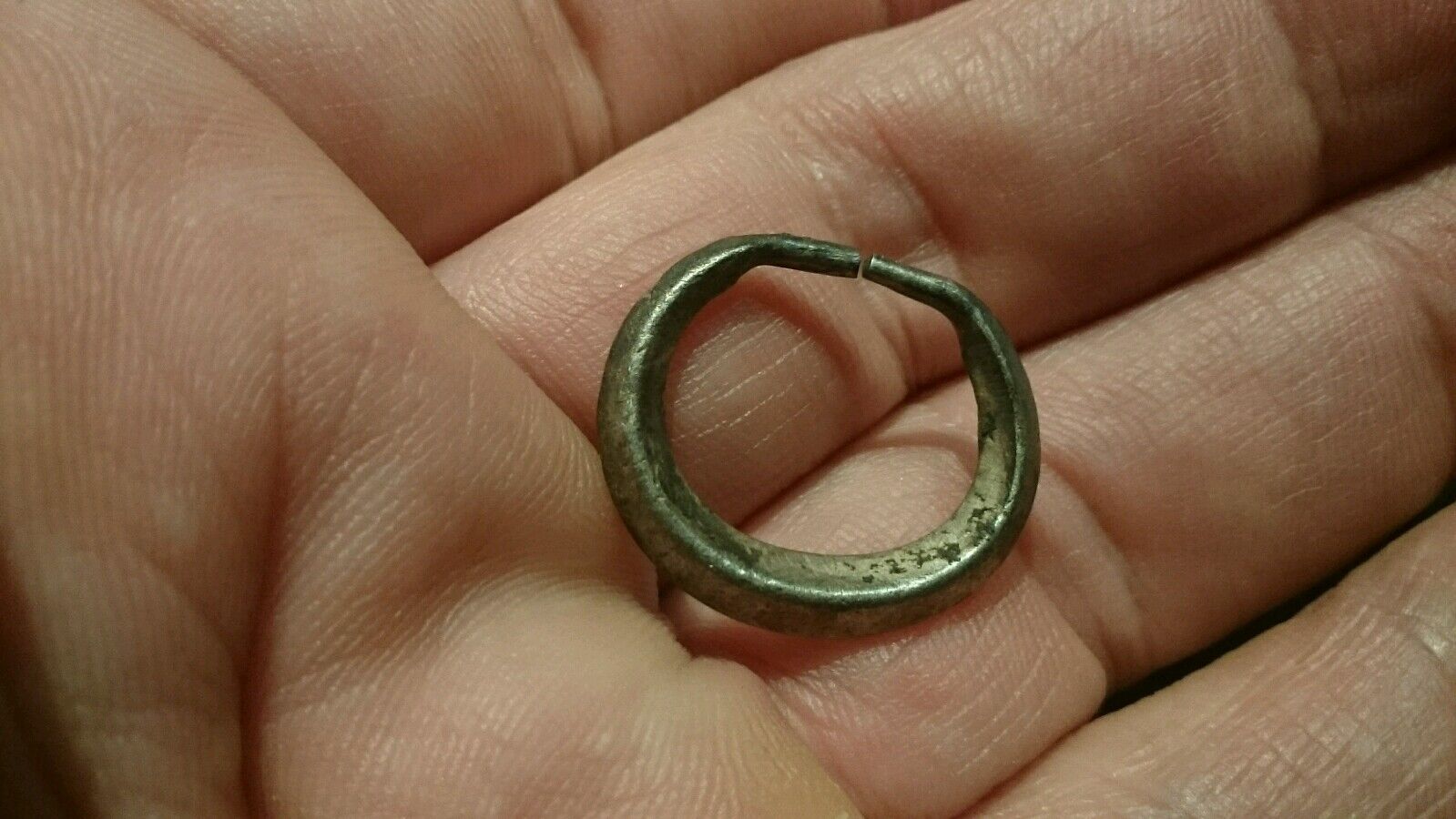 Beautiful Viking Silver kidney brooch 3.23g stunning rare artifact 