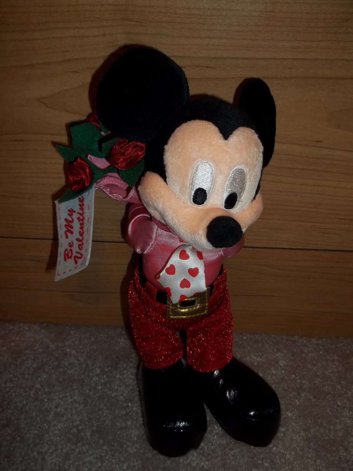 2006 Walt Disney World Happy Valentine\'s Day Mickey Mouse Plush- 10\