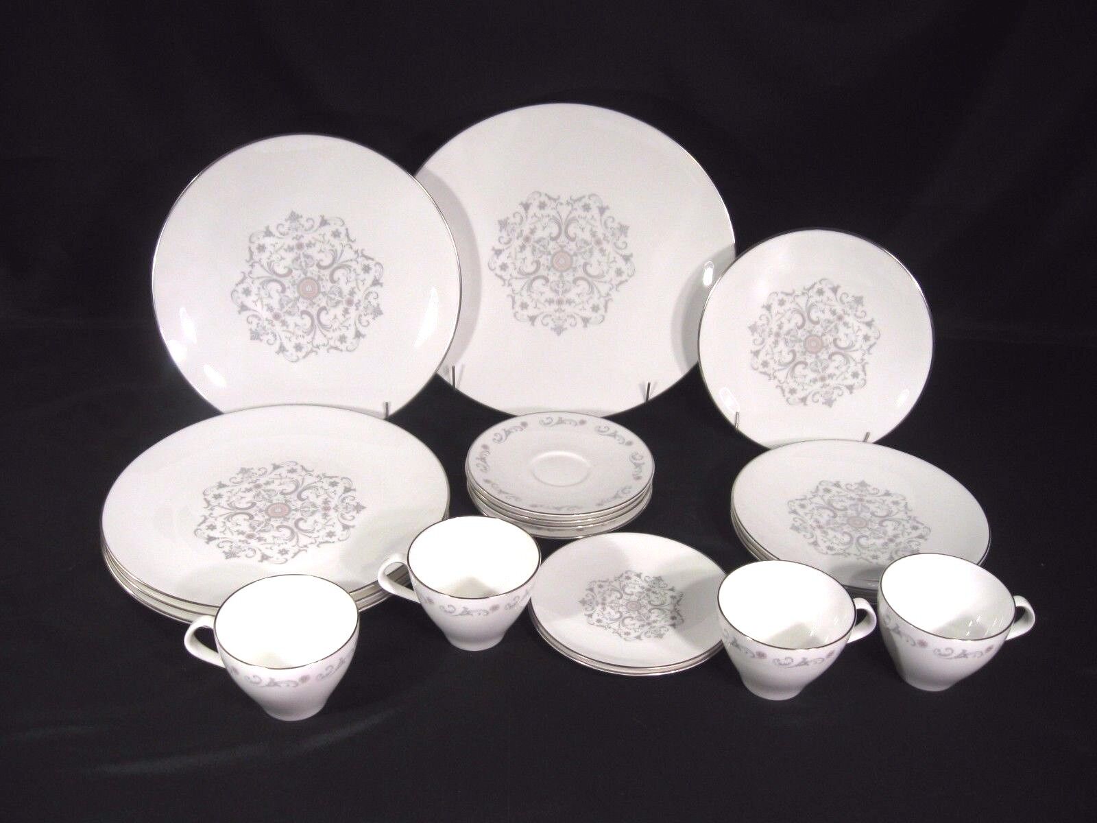 Royal Worcester Bridal Lace China 4 Piece Place Setting for 4 w/ extras 19 pcs.