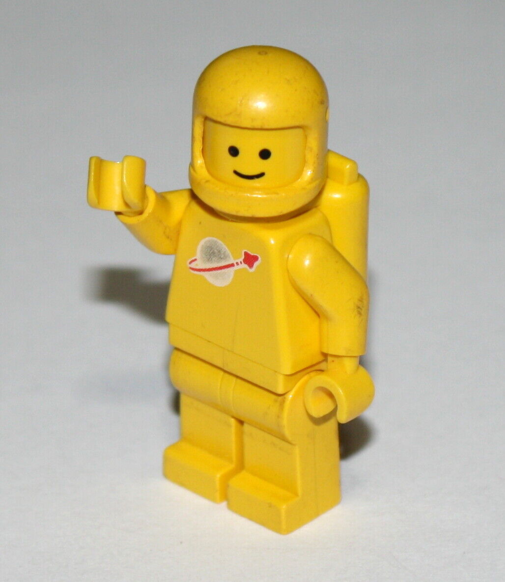 LEGO Vintage Classic Space Minifigure - Yellow Spaceman Astronaut Moon Pilot