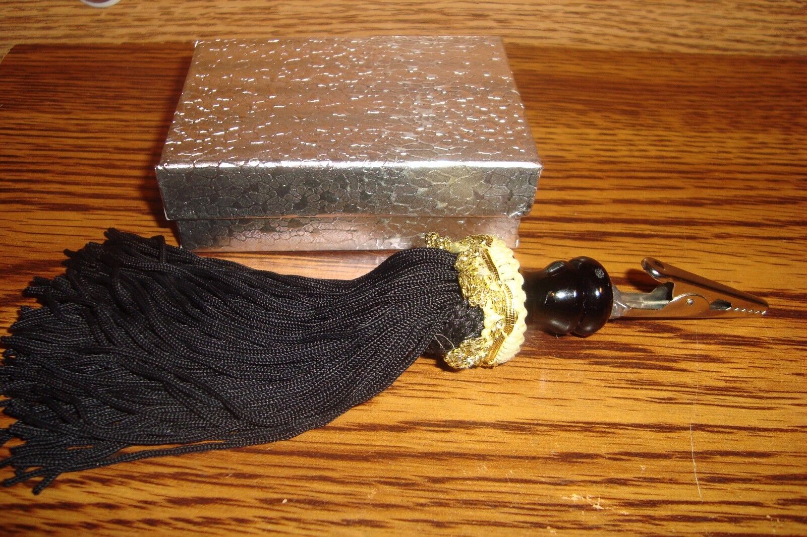  Custom Made Fancy Black & Gold Tassel Tobacco Roach Alligator Clip / Gift Box 