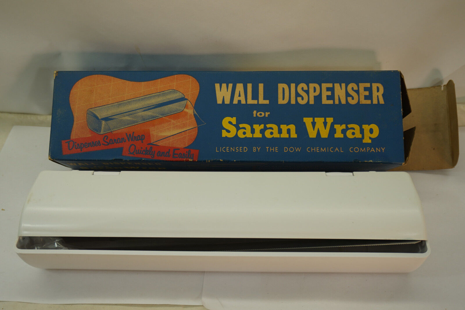VINTAGE KITCHEN WALL DISPENSER FOR SARAN WRAP UNUSED ORIGINAL BOX 1950s HOLDER
