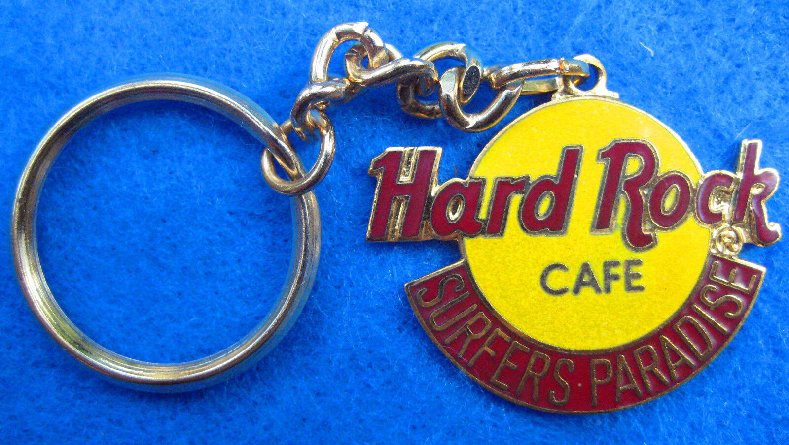 SURFERS PARADISE GOLD COAST *CLASSIC LOGO* KEYCHAIN Hard Rock Cafe not a pin