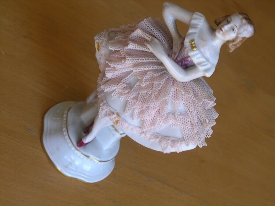 Antique Dresden Sitzendorf Porcelain Figurine Female Dancer Ballerina Laced
