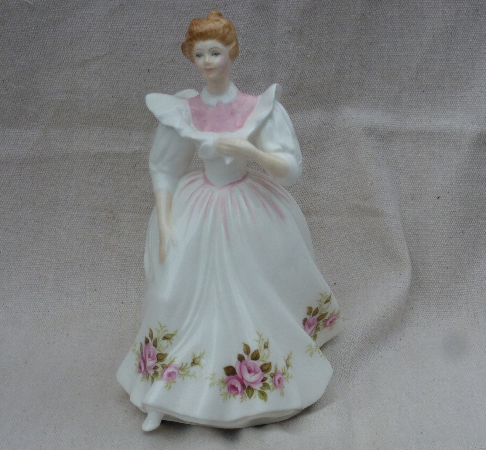 Royal Doulton Figurine Of The Month June HN2790 (8\