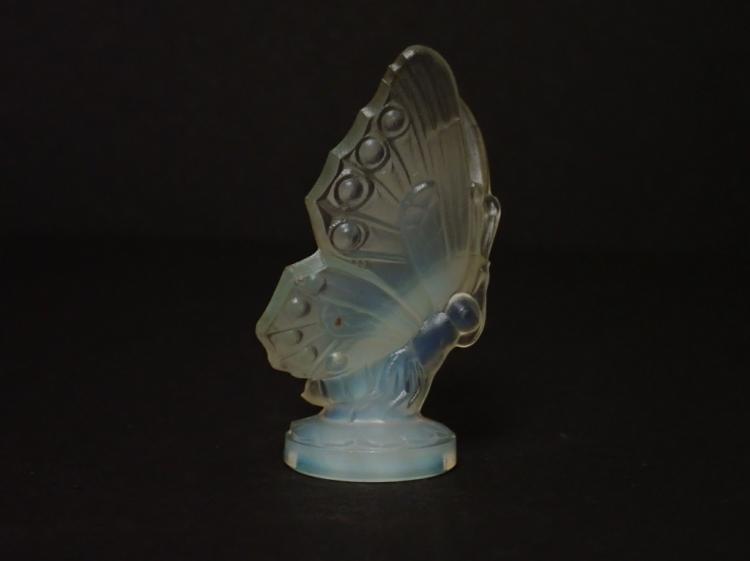 Opalescent Glass Butterfly Figurine Signed Sabino Lot 408