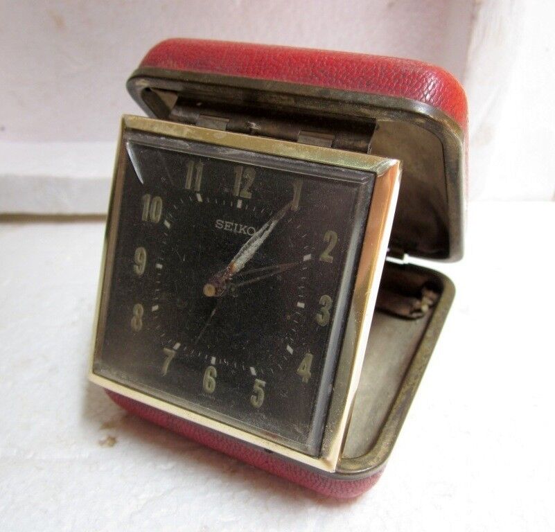 VINTAGE COLLECTIBLE SEIKO RED POCKET WATCH REPAIRABLE MADE IN JAPAN
