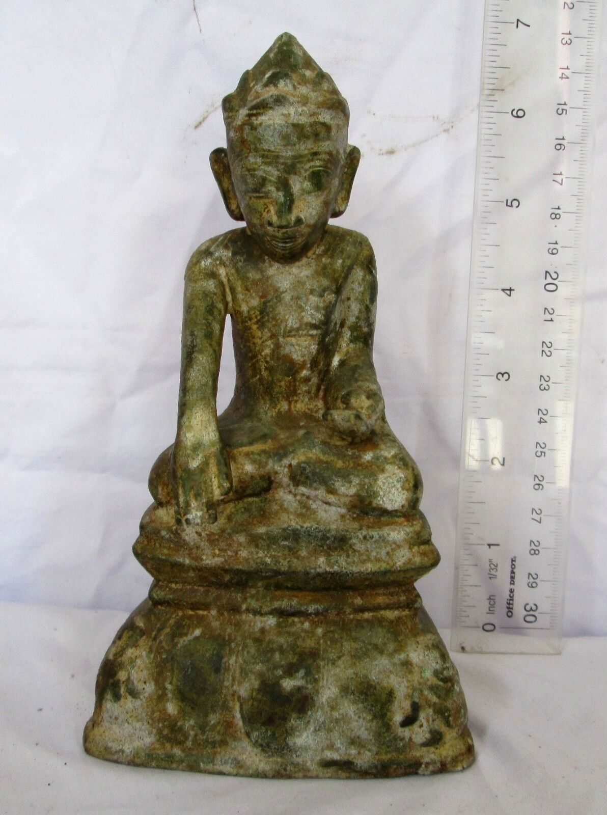 MAGNIFICENT 18th.c  Toungoo Period Bronze Calling Earth To Witness Buddha 7\