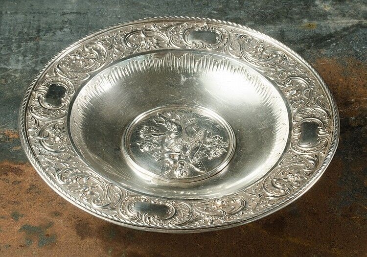 CONTINENTAL .800 SILVER FOOTED BOWL, maker L.