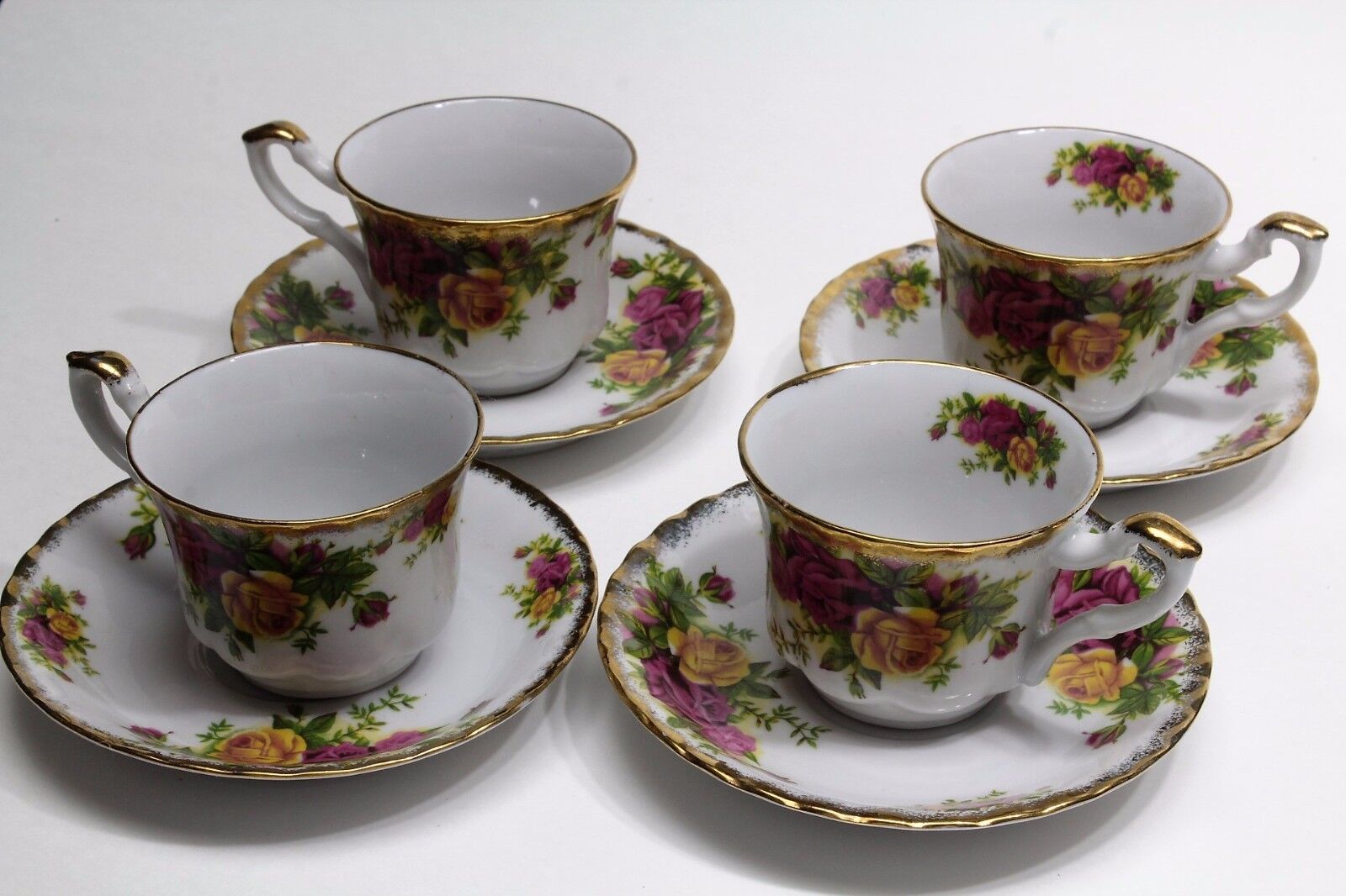 Arpo Curtea de Arges Roses Porcelain Cup & Saucer Set of Four Romania Vintage