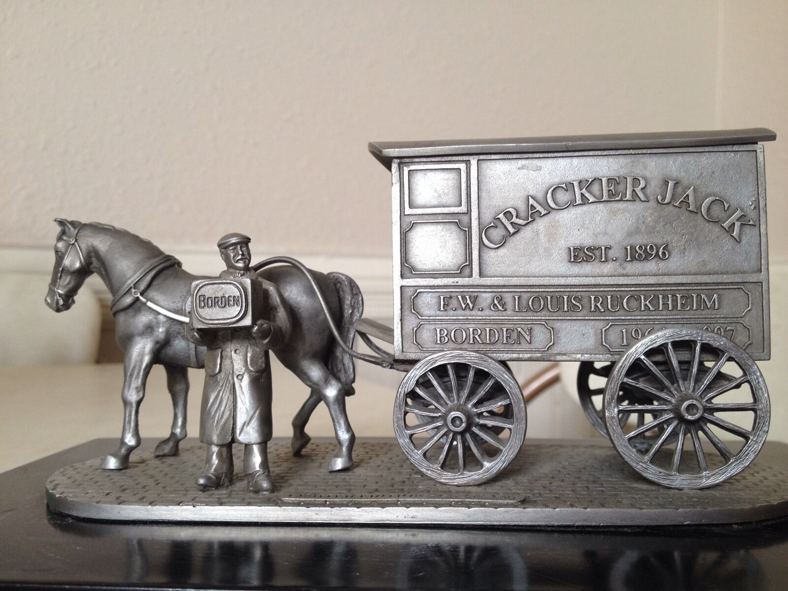 RARE Borden Cracker Jack FW & Louis Ruckheim Horse Buggy Limited Edition STATUE