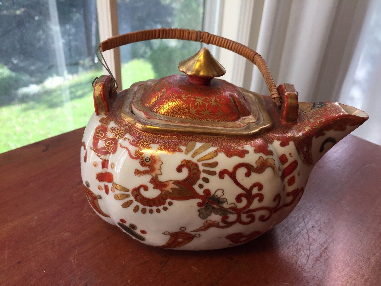 Antique Signed Japanese Kutani Hand Painted Porcelain Teapot  Meiji period 