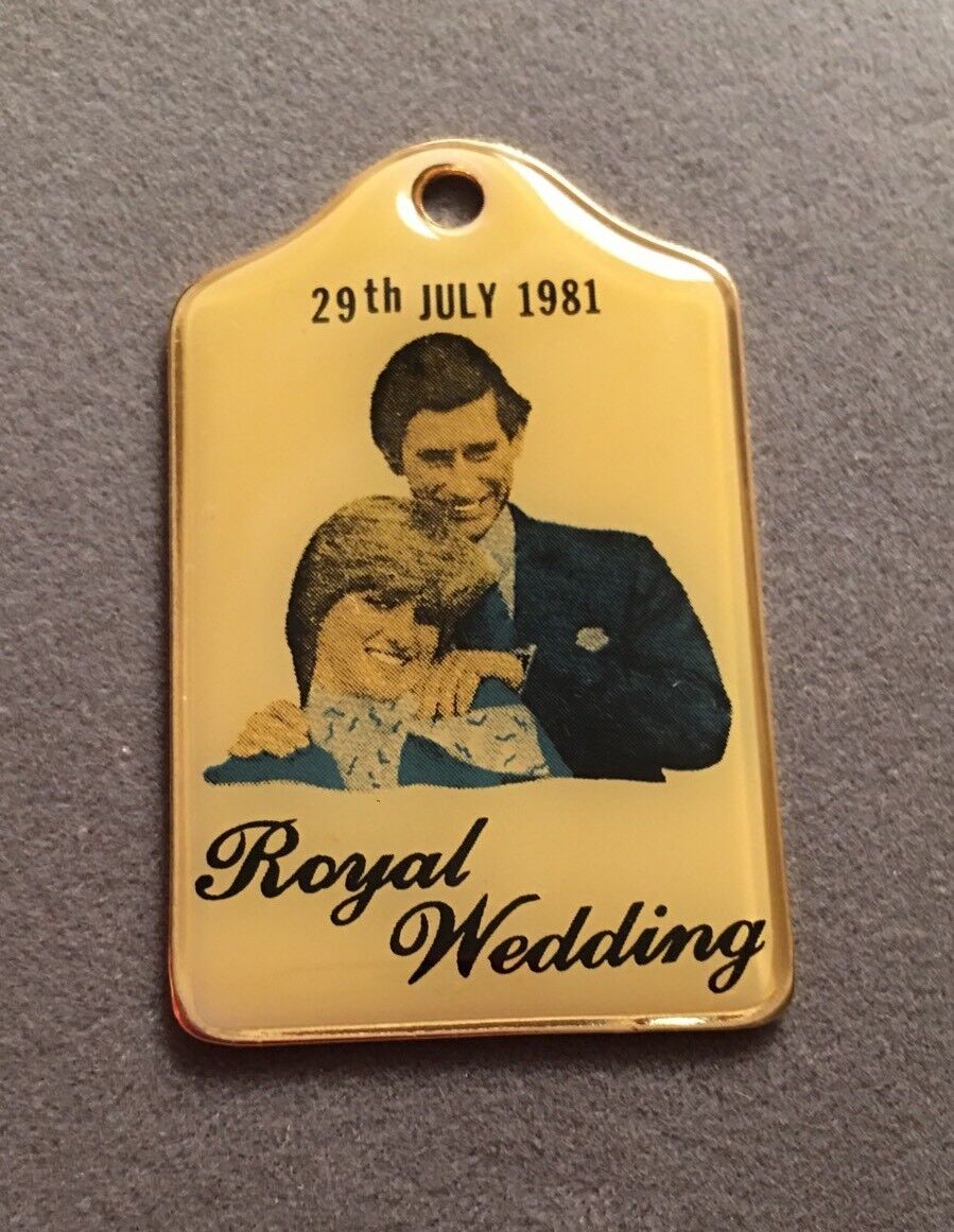 Royal Wedding Prince Charles & Princess Diana vintage keychain 1981