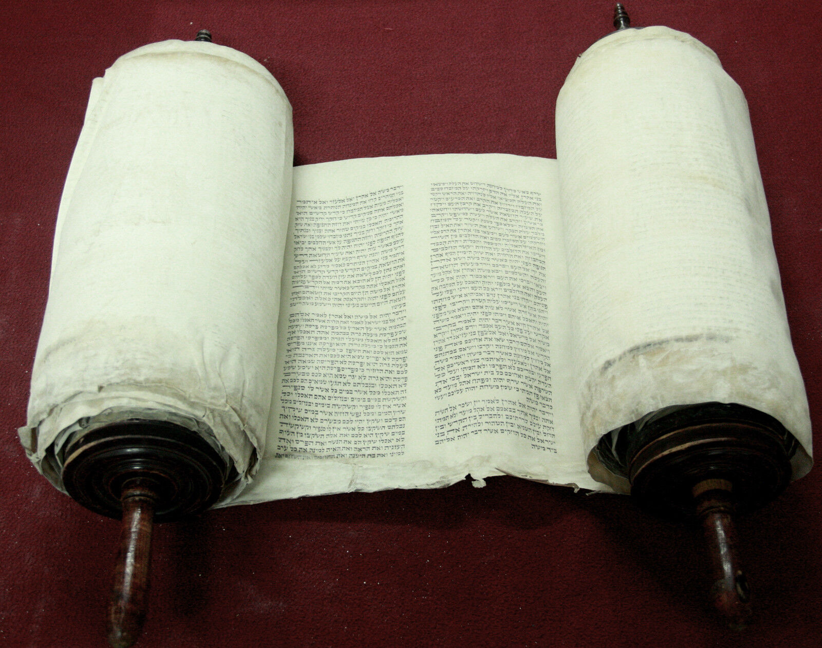 GHETTO LODZ HISTORICAL COMPLETE TORAH BIBLE SCROLL SAVED FROM THE NAZIS JUDAICA