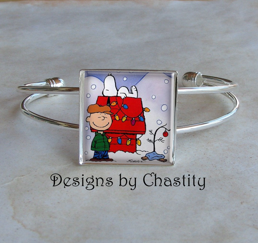 Charlie Brown Christmas Bracelet Bangle Glass Vintage Altered Art Snoopy Tree